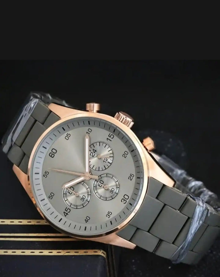 Imported Luxury Mens Wrist Watches Classic Stylish Boys Watches Quartz Mens Watches